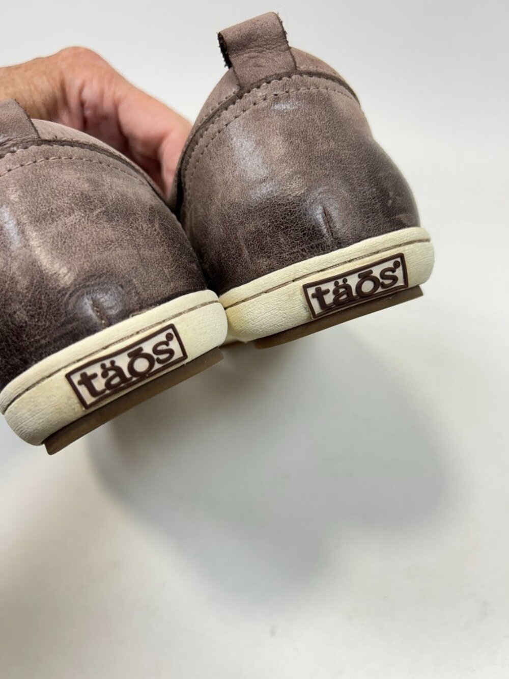 TAOS Court Shoes Slip-On Size 9 Brown Leather Sneakers Loafers - Picture 10 of 10
